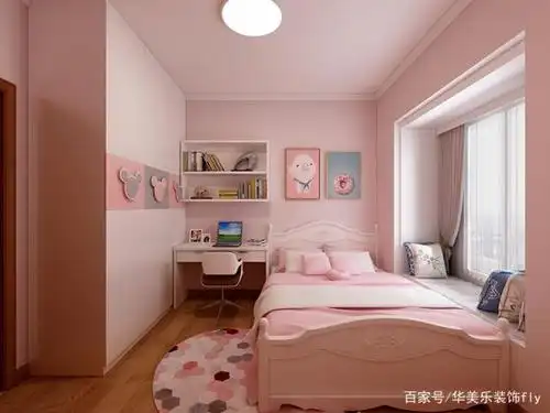 一看这粉嫩嫩的颜色就知道是妹妹的房间啦~满足小女孩的少女心 【主卧