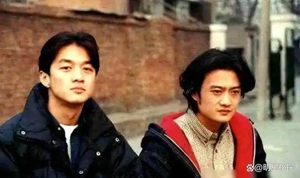 陈建斌大学旧照流出亮点却全在李亚鹏怪不得王菲周迅都沦陷