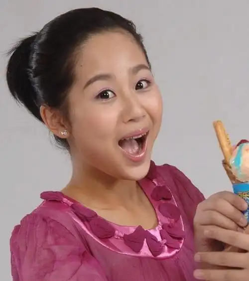 大家怀念《家有儿女》时灵动自然的小雪,总觉得:杨紫不整肯定会比现在