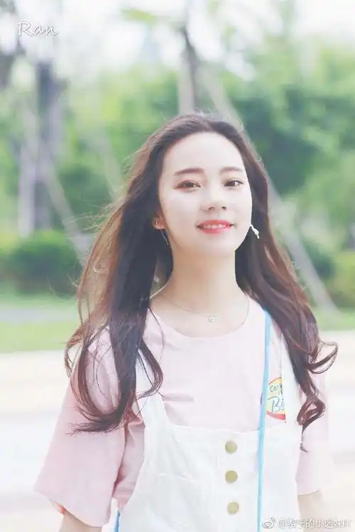 创造101张紫宁导师综合实力非常的不错网友原来她姓张