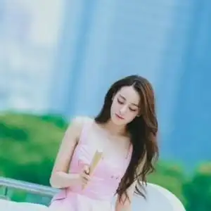 给迪丽热巴八月最热应援