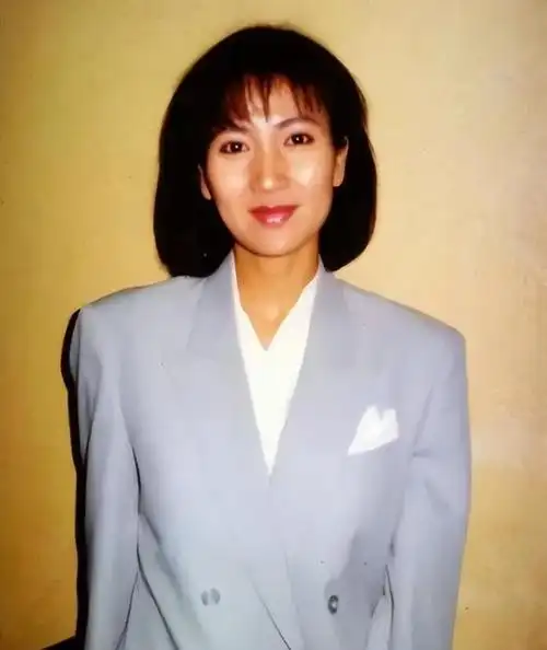 60岁陈美琪现状(幼年遭父母抛弃)(10)