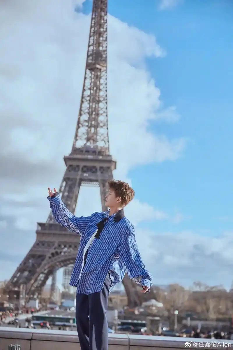 任嘉伦米兰巴黎时装周 2020年的时装周 很遗憾我不在010101