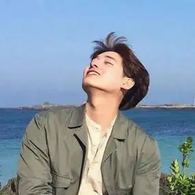 干净帅气阳光男生头像 此城无心忘少年