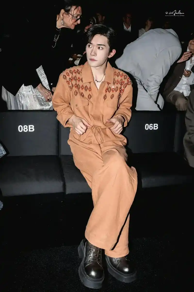 易烊千玺 #米兰时装周 #生图 #armani #阿玛尼 - 抖音