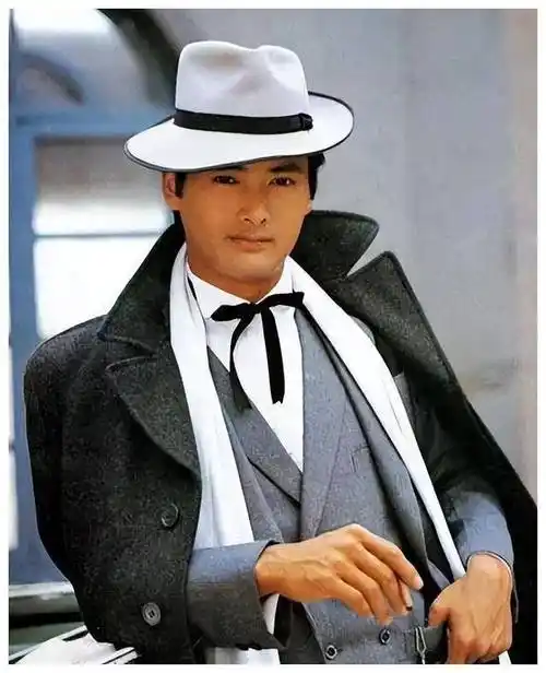 周润发亲姐姐77岁未嫁,靠洗碗谋生!天王不顾亲情?_周聪玲_生活_工作