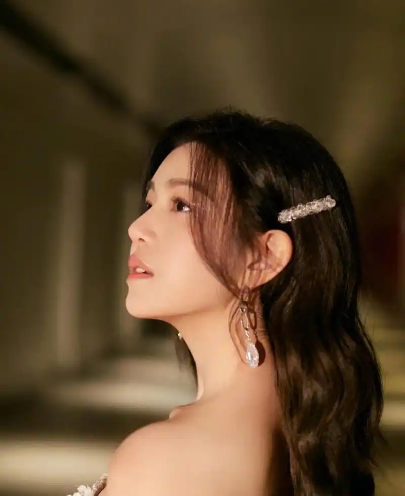 刘诗诗陈妍希健身同框旧照,好身材不输少女.