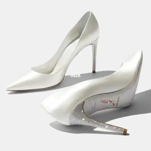 纯白无暇缎面婚鞋