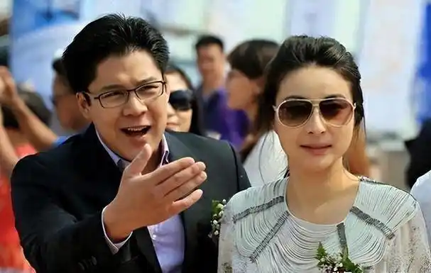 霍启刚追妻八年,才让郭晶晶"下嫁"给他