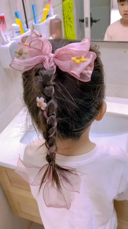 "3d立体感"麻花辫四股编发发型-度小视