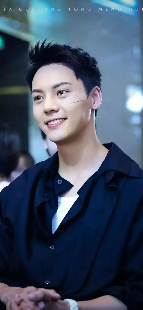 陈伟霆高清无水印壁纸哪里有资源呢