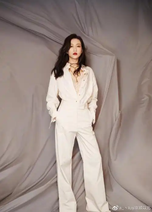 王鸥:这若隐若现的蕾丝花边诱惑