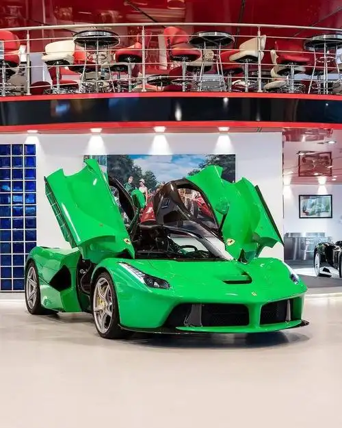爱的颜色,绿的彻底的法拉利马王 laferrari!#汽车资讯