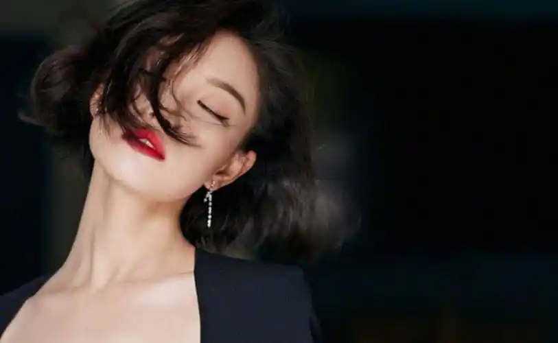 倪妮有什么魅力让他这么疯狂_张艺谋_电影_金陵