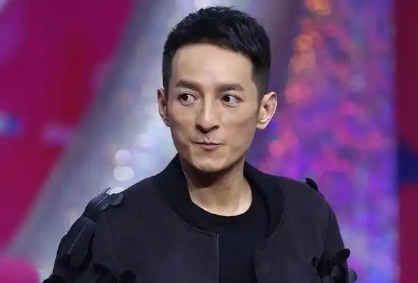 6位瘦到脱相的男星文物脸弱不禁风筷子腿越看越难看