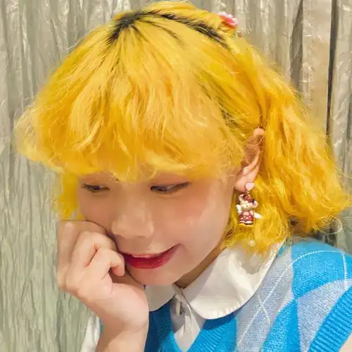 黄头发为数不多的几张照片