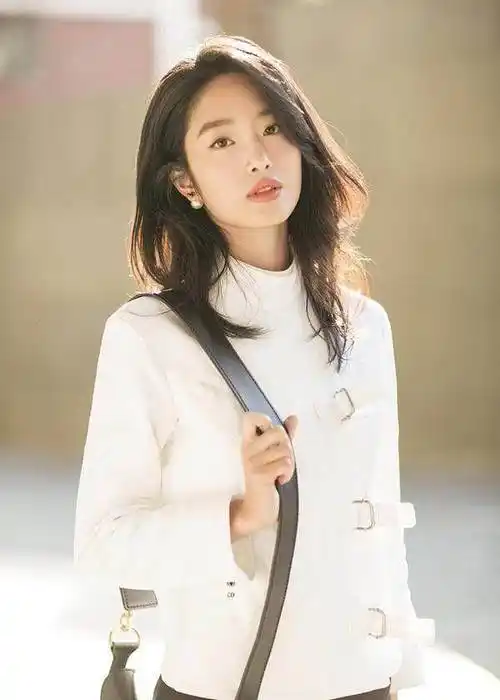 《芳华》揽国际大奖,主演之一的她和陈金飞关系猜不透_杨采钰_刘亦菲