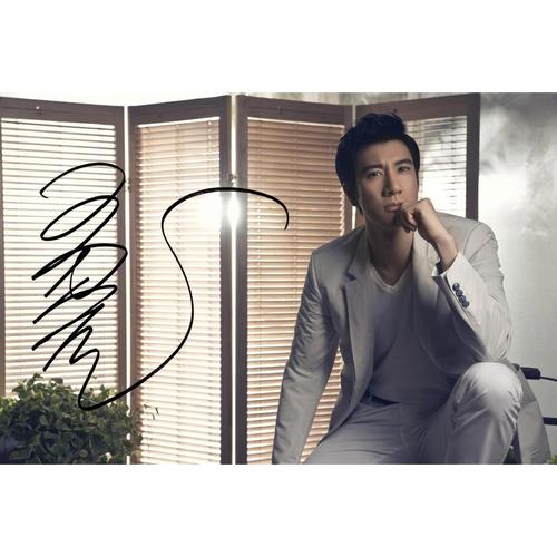 6寸  王力宏          亲笔签名照片   22号