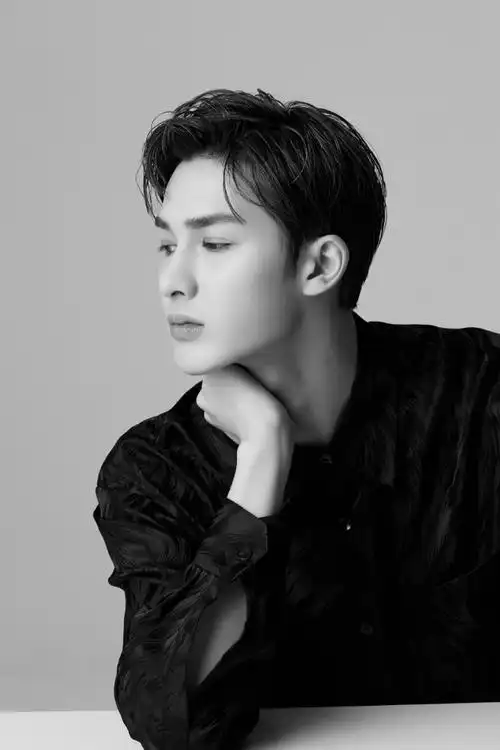 朱正廷##朱正廷emptyspace#2021年工作日的第一天怎么能不放"粮"刎!