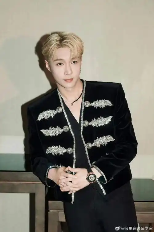 想去张艺兴店当店员##张艺兴是有当店长天赋的