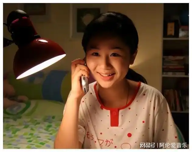 轻舟已过万重山一说起杨紫,大家难免想起前些年的"胡辣汤事件".