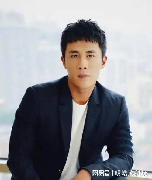 他曾是娱乐圈公认的"花心大萝卜", 却爱上了比自己大7岁的美女|杜淳