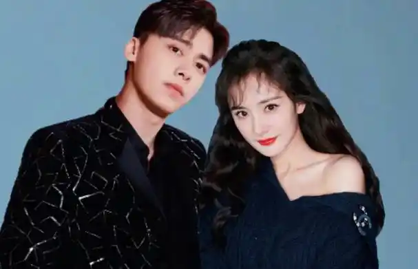 2015年的时候,一条杨幂为李易峰流产,还给了卓伟三千万封口费的消息