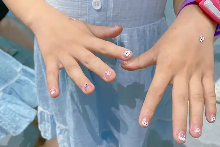 儿童可爱美甲