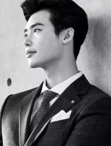 侧颜美男 李钟硕