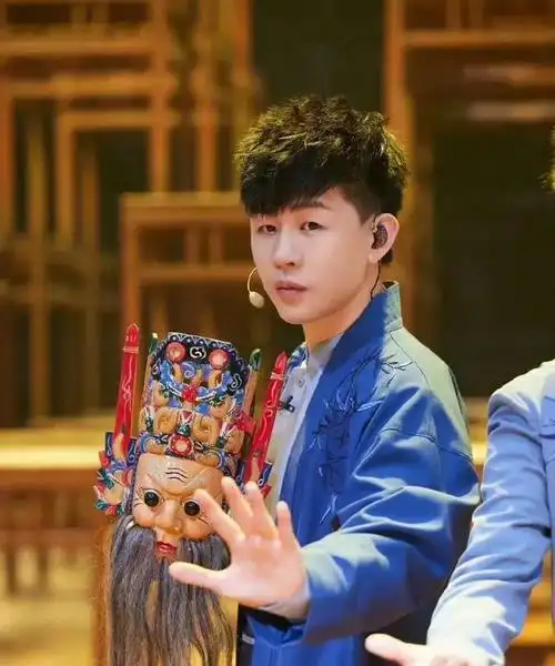 胡彦斌部落就是这样一个团队,他们经过一路的艰苦奋斗,最终在五公比赛