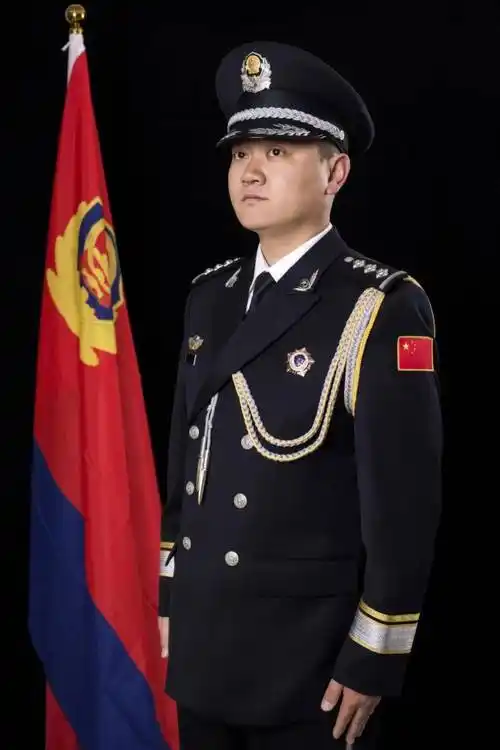 你好,警察节!怒江公安最美警礼服照片合集来啦_英姿_荣耀_警服