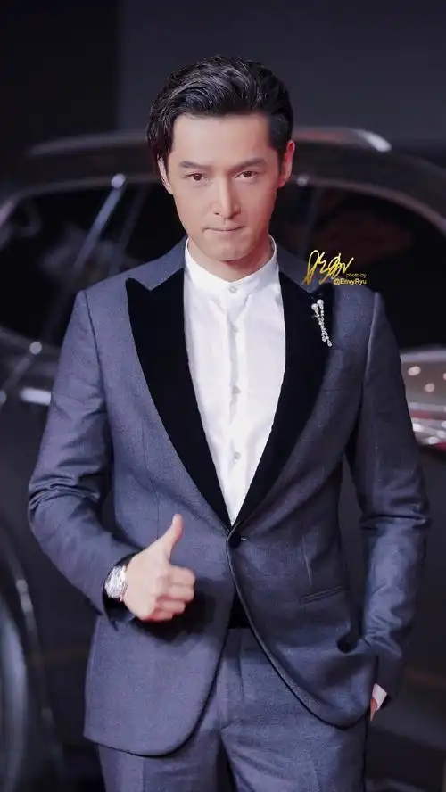 胡歌代言新款凯迪拉克