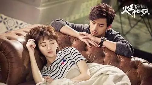 追剧火王美女帅哥太养眼喜欢男主女主在剧中演绎他们