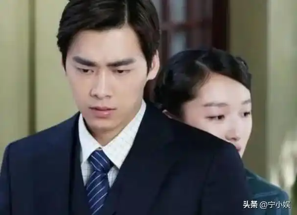 被李易峰波及的15位明星何炅损失有点大胡海泉眼光遭质疑