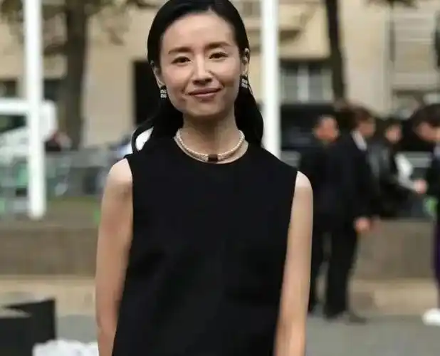 董洁再度暴瘦参加活动引人震惊近看如同大头娃娃