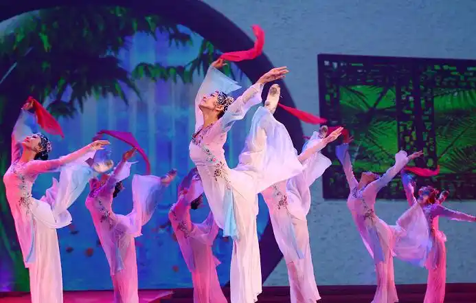 群舞演出服成人教学|群舞演出服成人品牌|群舞演出服成人特色|服饰