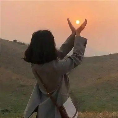 高清好看的女生霸气唯美头像背影图片