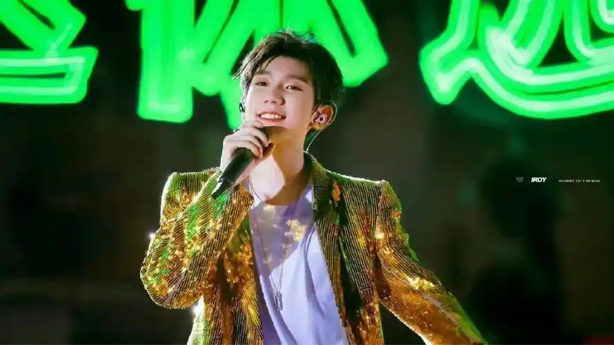 王源六周年演唱会神图(2)_王源_演唱会