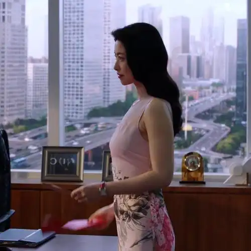 欧洲精英律师栗娜朱珠同款透视网拼接大花修身连衣裙