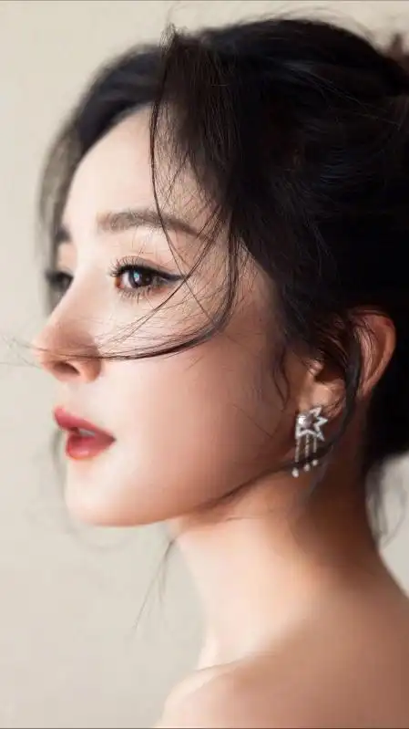 杨幂 侧 font color=red>脸 /font> 高清 4k手机壁纸