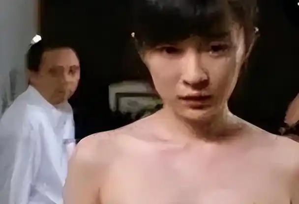 我在戏外更是花样百出前脚表白刘青云后脚就与甄子丹"意难平"在《精武