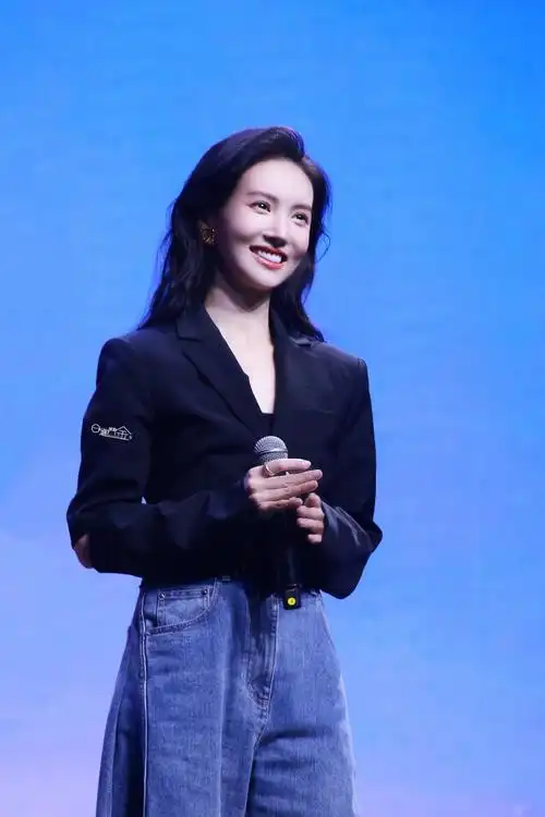 三星手机品牌大使金晨##金晨利落大片拍摄花絮