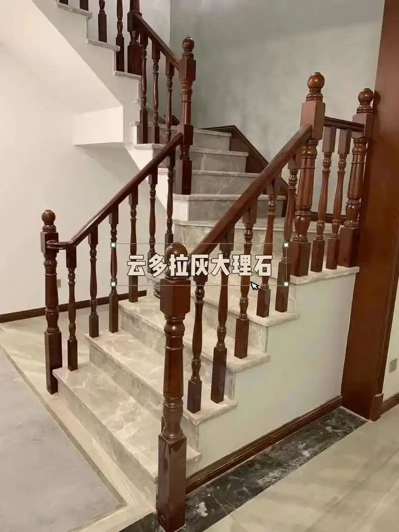 暖色调灰色大理石楼梯踏步