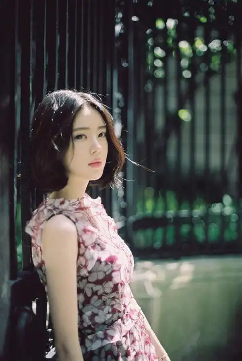 绝品美女制服诱惑丝袜美腿写真第二辑