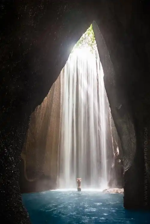 出水芙蓉_人像_poco摄影,旅行人像,环境人像,瀑布