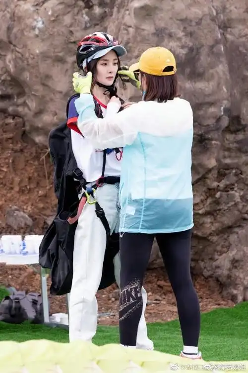 花少杨幂骑马剧照