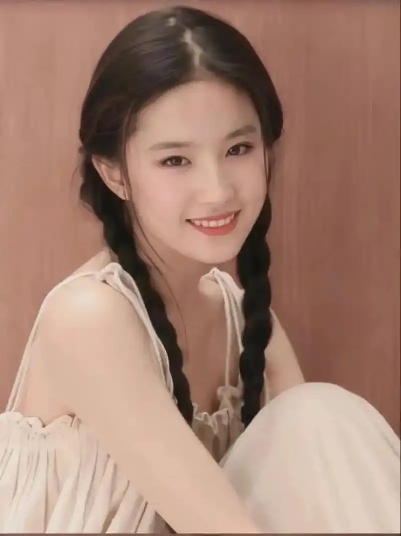 绿幕五官 刘亦菲壁纸 - 抖音