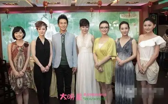 陈思斯张晓龙照片资料陈思斯与张晓龙是什么关系陈思斯与张晓龙是夫妻