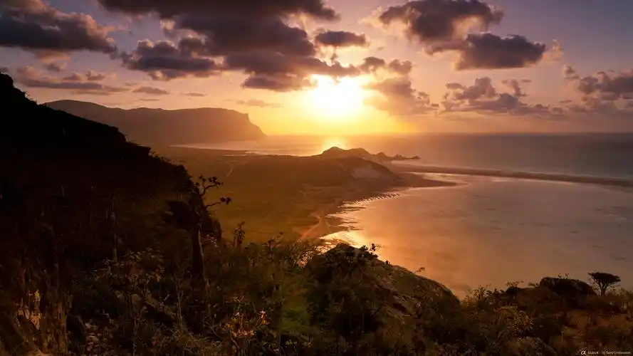 首页 桌面壁纸 也门索菲特拉群岛世界最美24小时旅游胜地壁纸上一张下