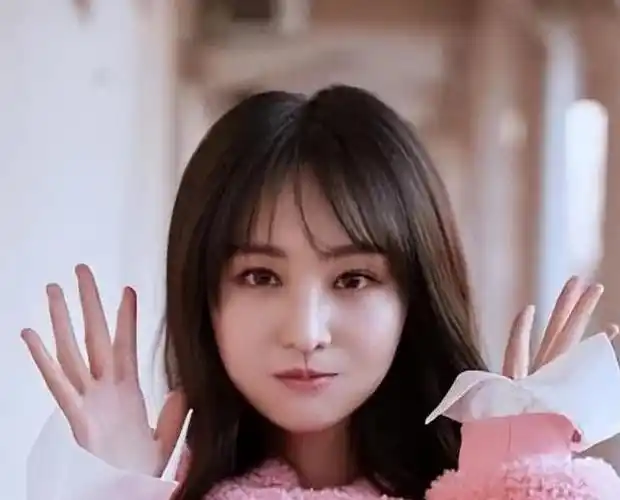 王思聪回应郑爽抽烟_井柏然回应郑爽抽烟_圈内明星回应郑爽新闻